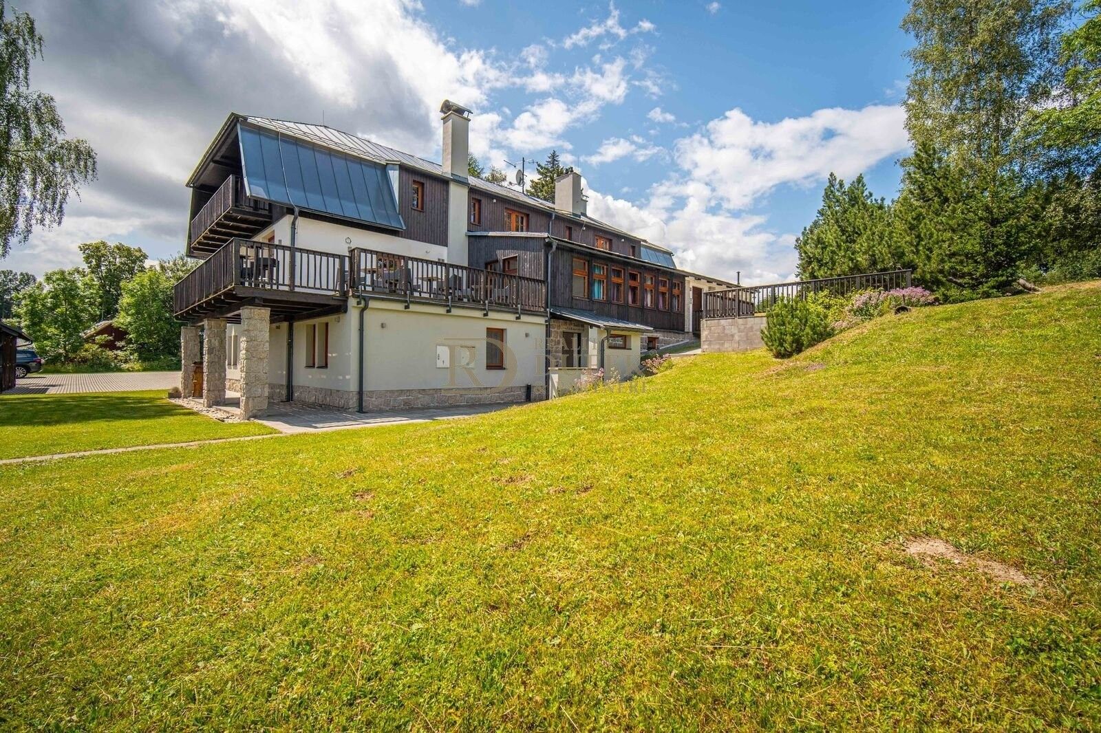 Prodej komerčního prostoru 631 m² - foto 4