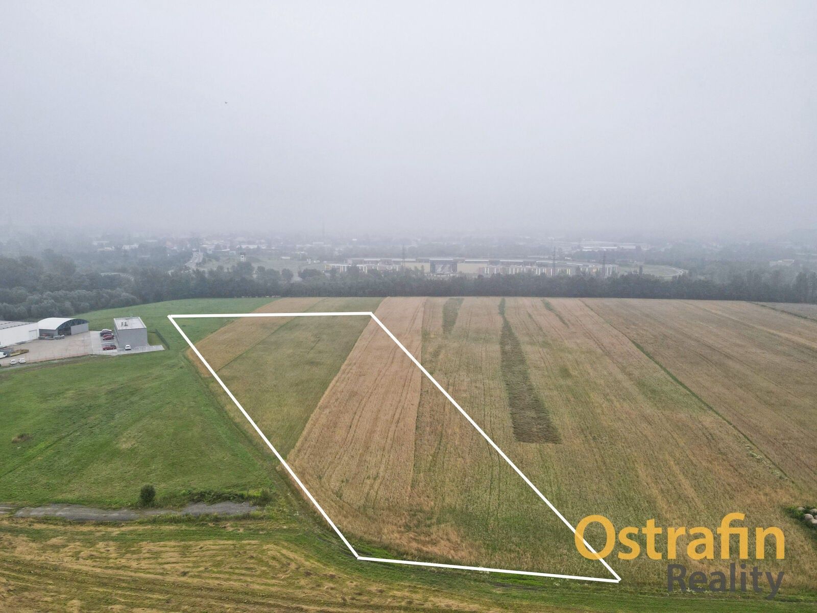 Prodej pozemku 10517 m² - foto 1