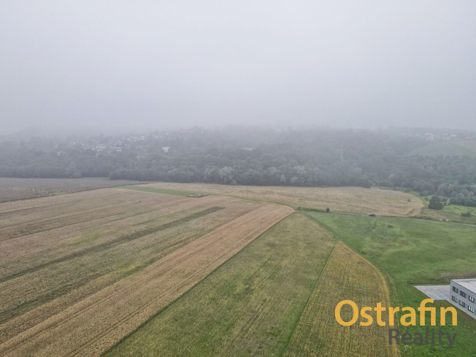 Prodej pozemku 10517 m² - foto 4