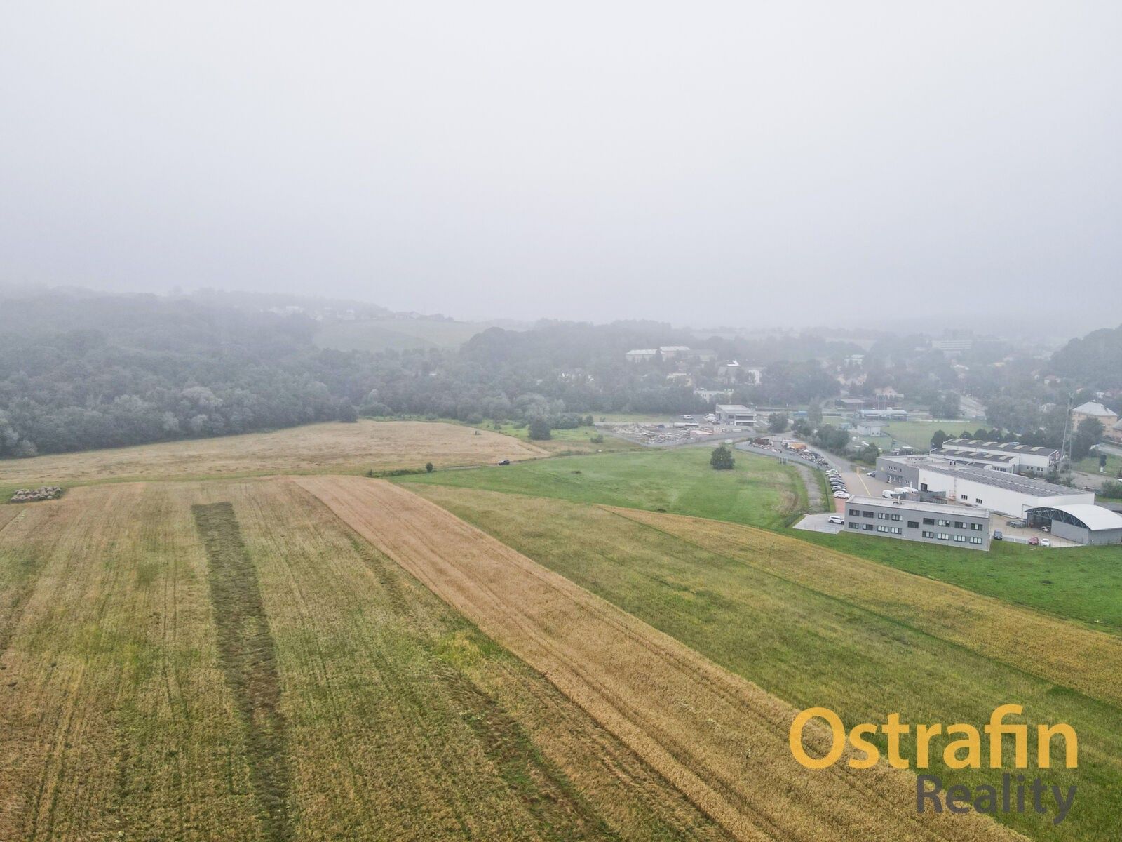 Prodej pozemku 10517 m² - foto 5