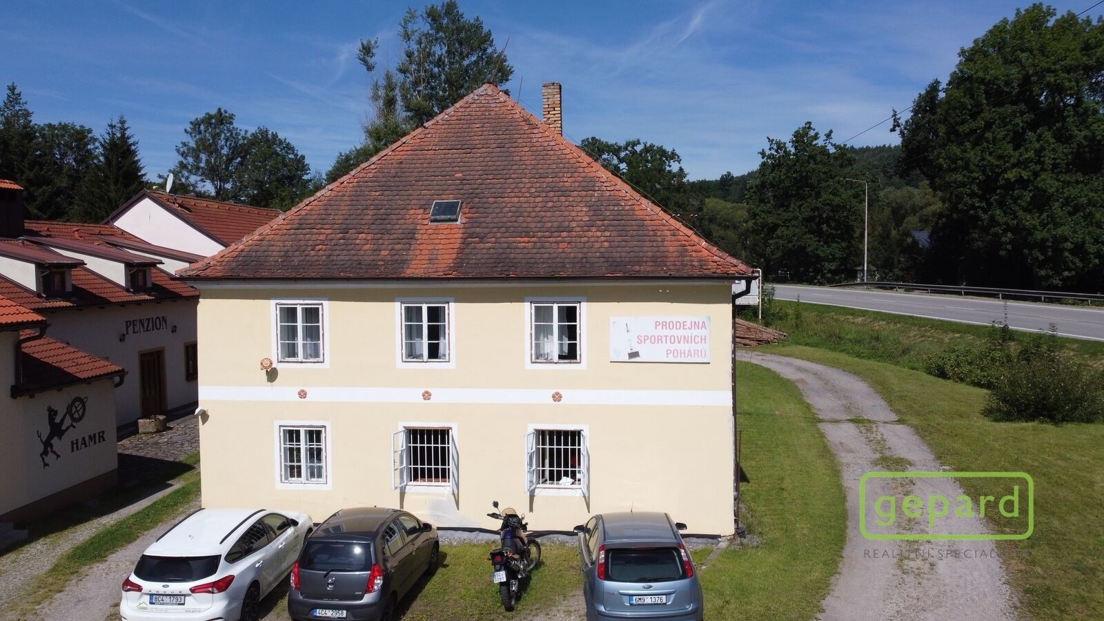 Prodej komerčního prostoru 460 m² - foto 2