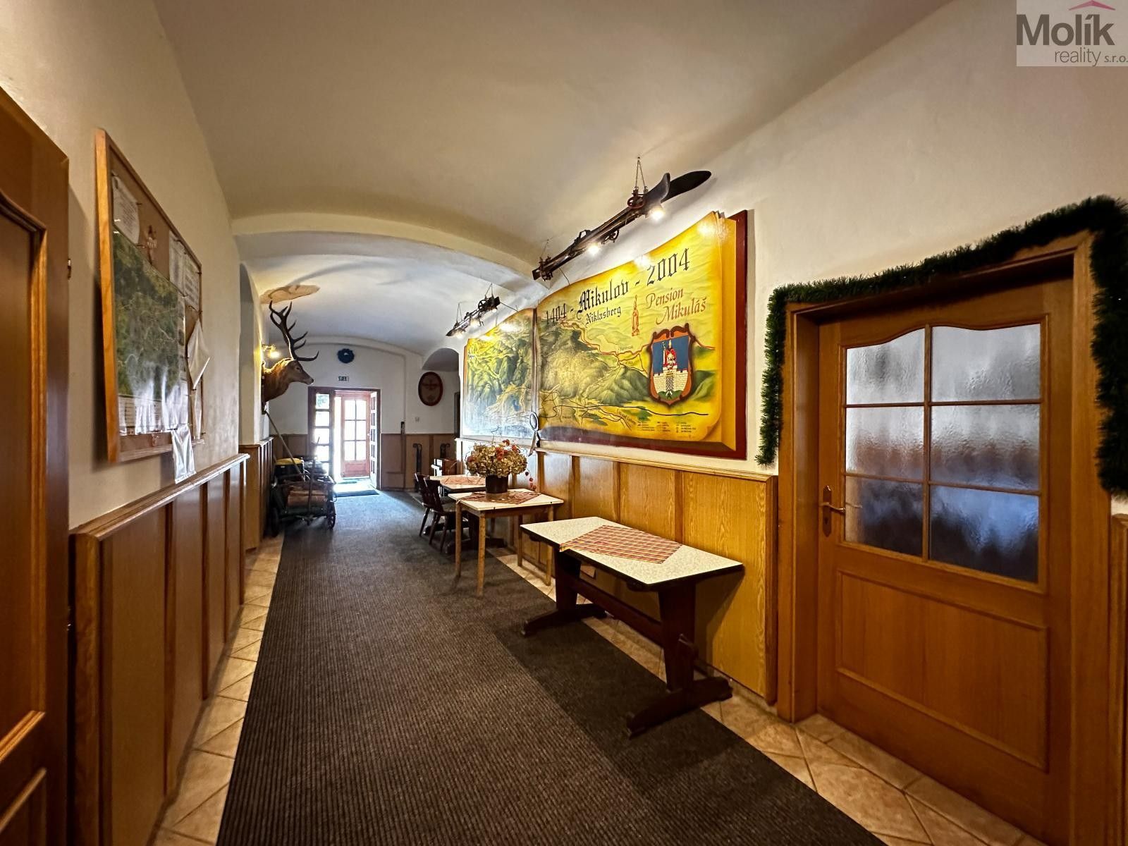 Pronájem komerčního prostoru 980 m² - foto 4