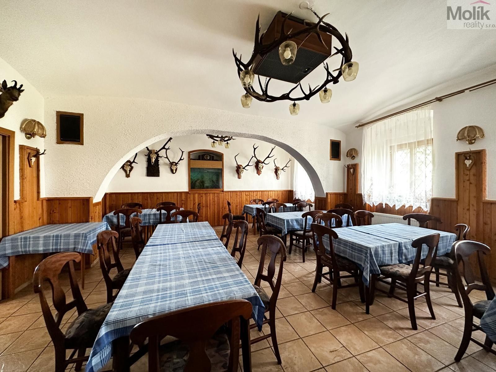 Pronájem komerčního prostoru 980 m² - foto 21
