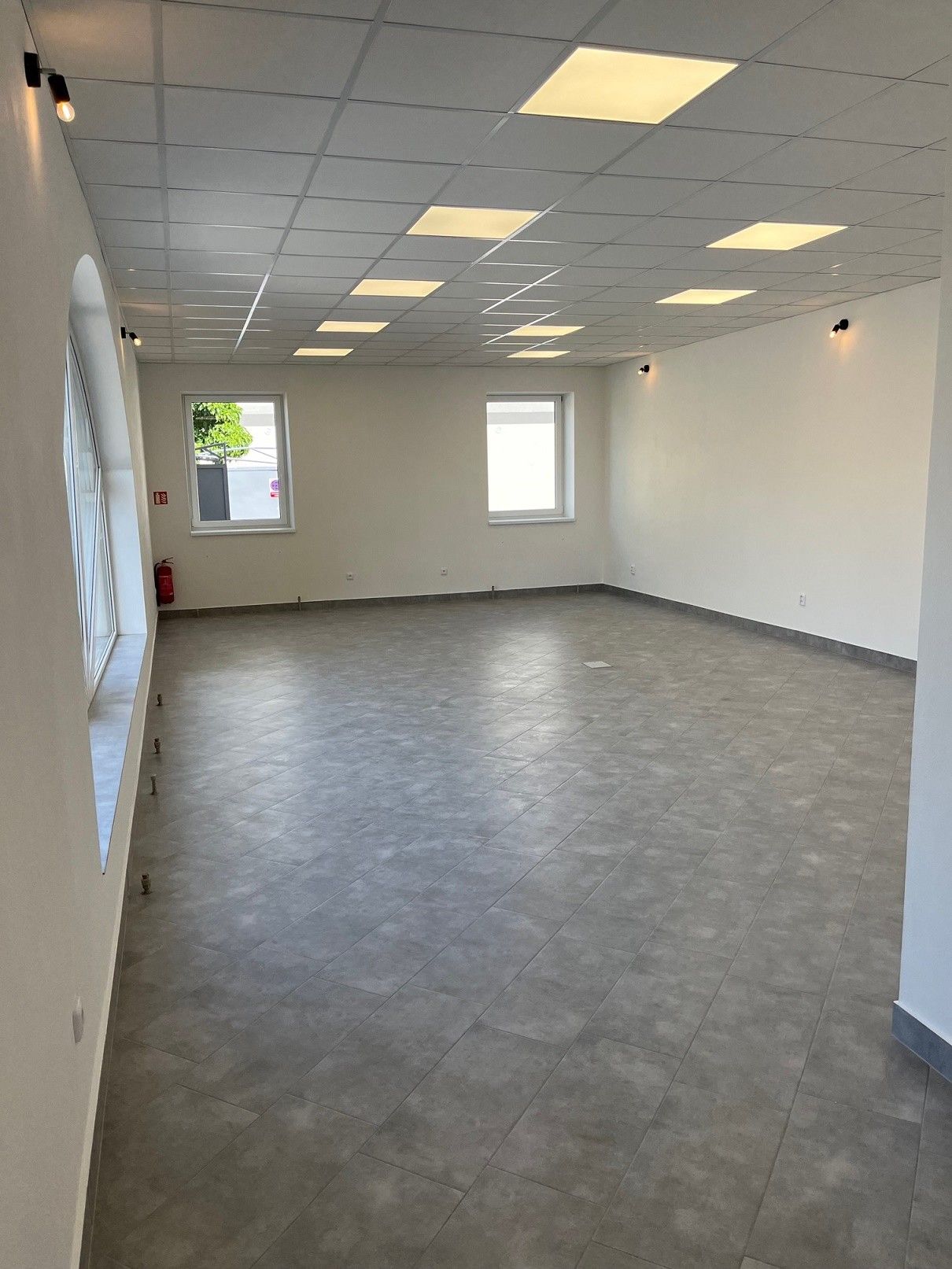 Pronájem komerčního prostoru 79 m² - foto 4