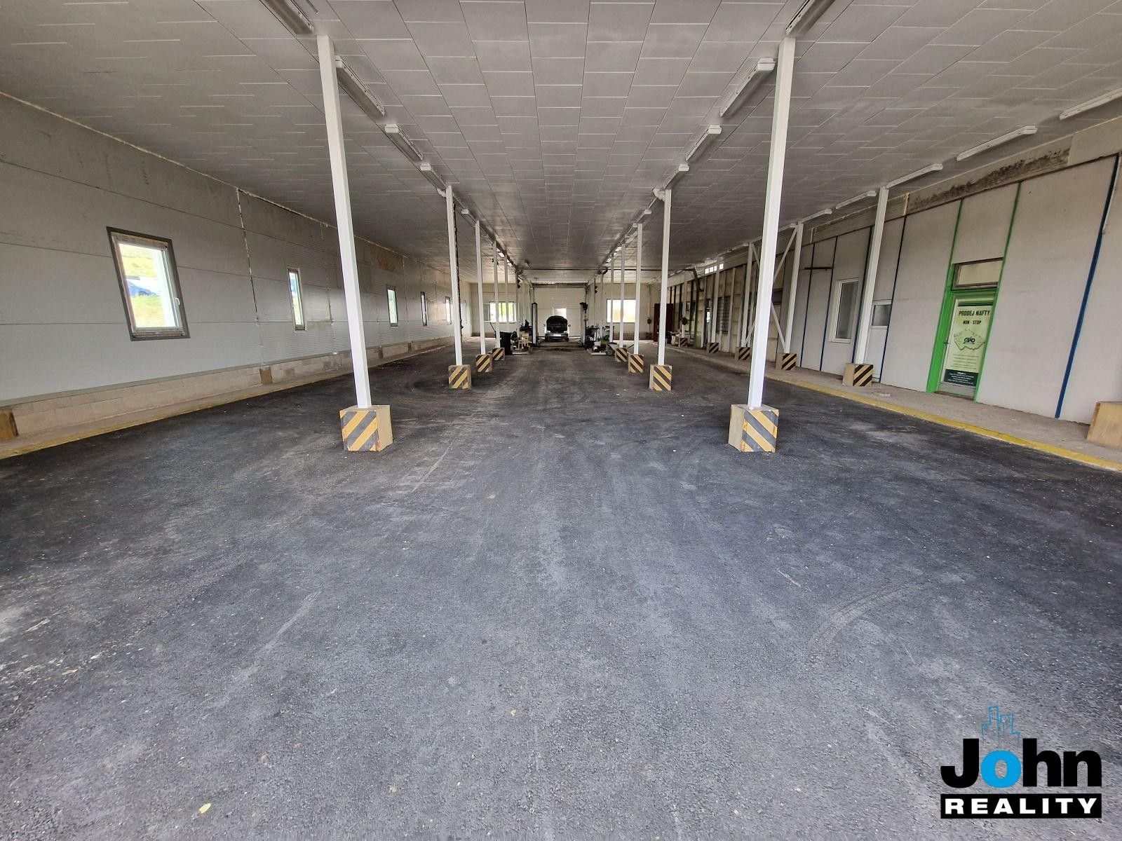 Pronájem komerčního prostoru 300 m² - foto 3