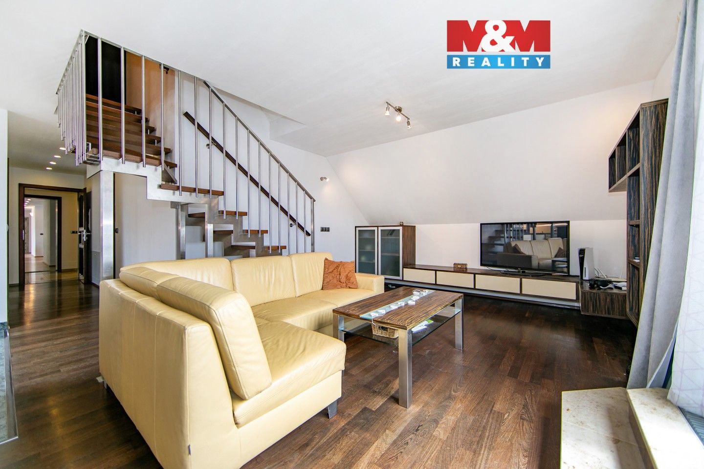 Prodej domu 227 m² - foto 1