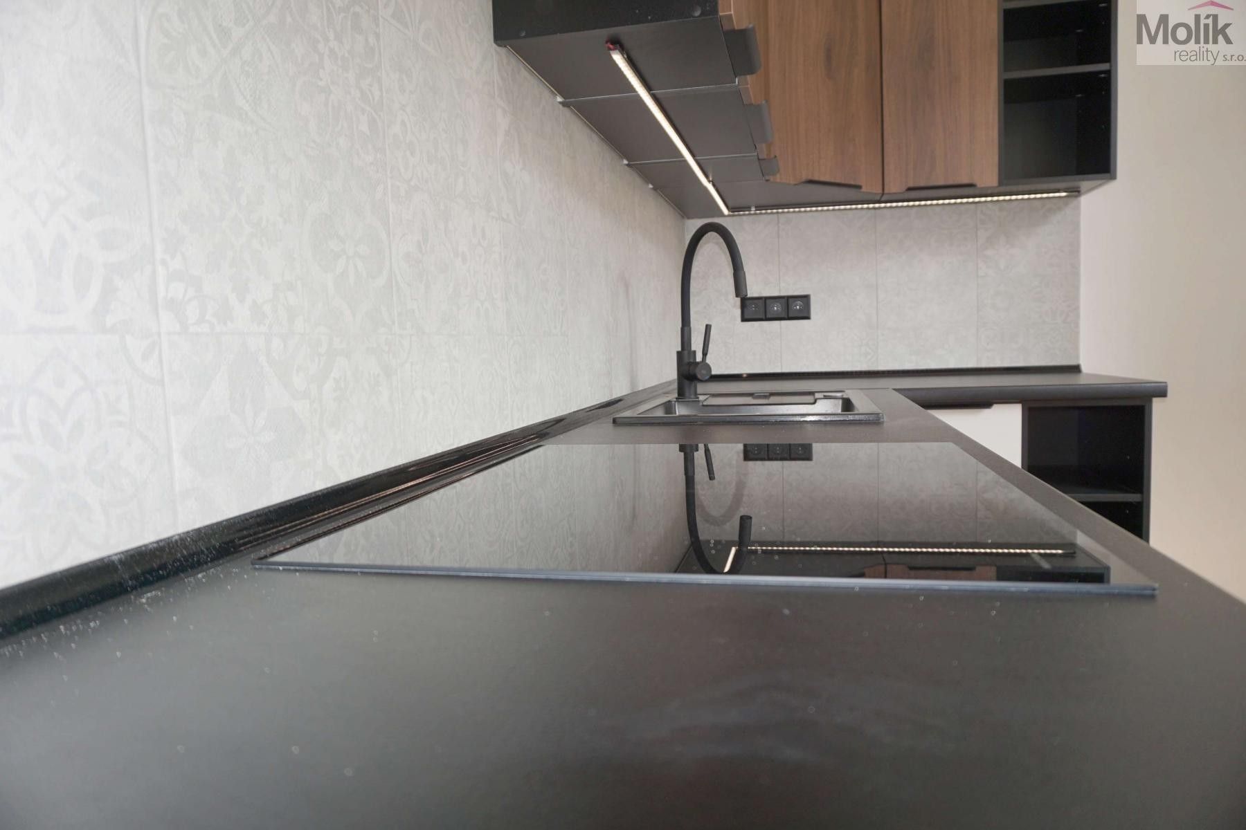 Pronájem bytu 2+1 52 m² - foto 5