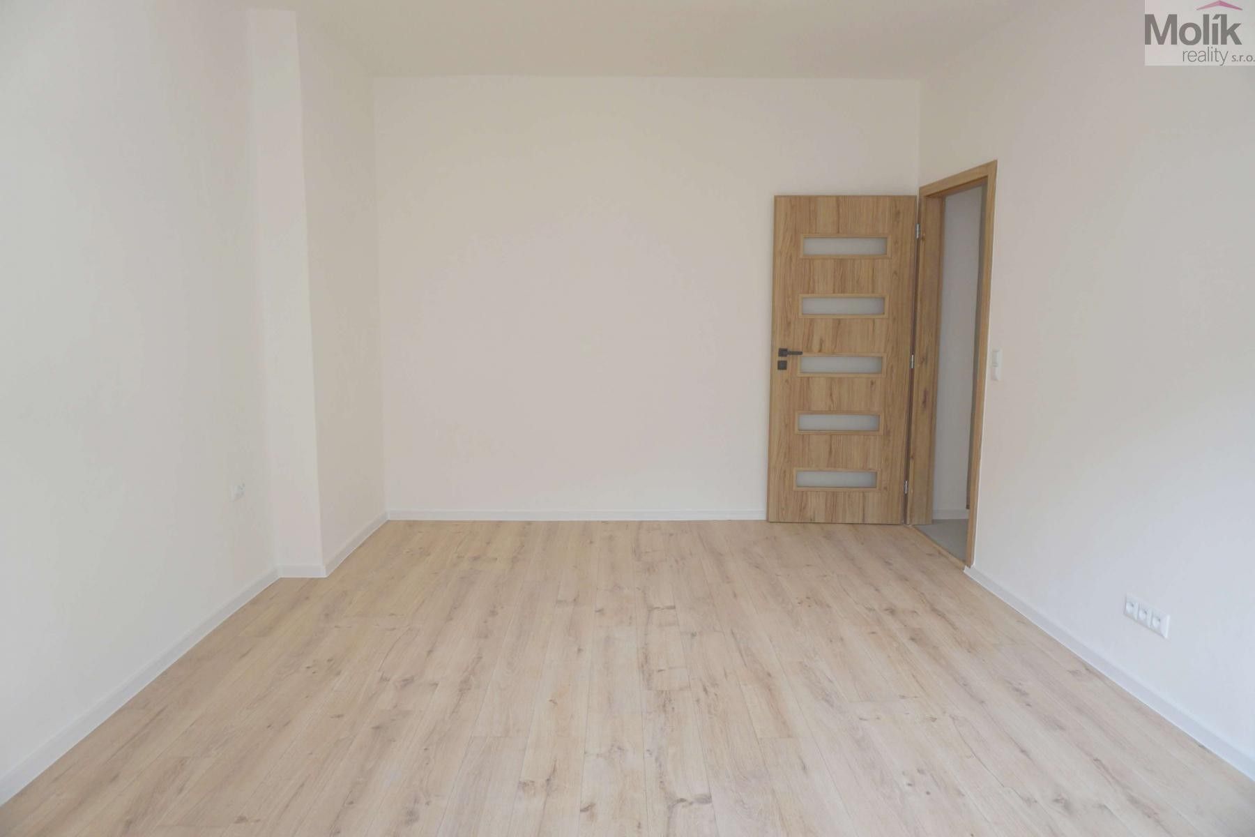 Pronájem bytu 2+1 52 m² - foto 9