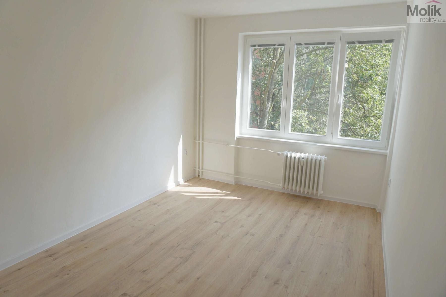 Pronájem bytu 2+1 52 m² - foto 12