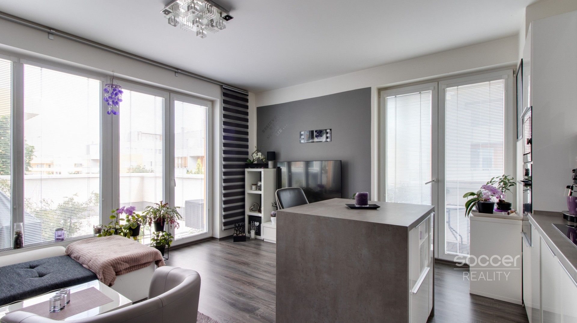 Pronájem bytu 2+kk 41 m² - foto 3