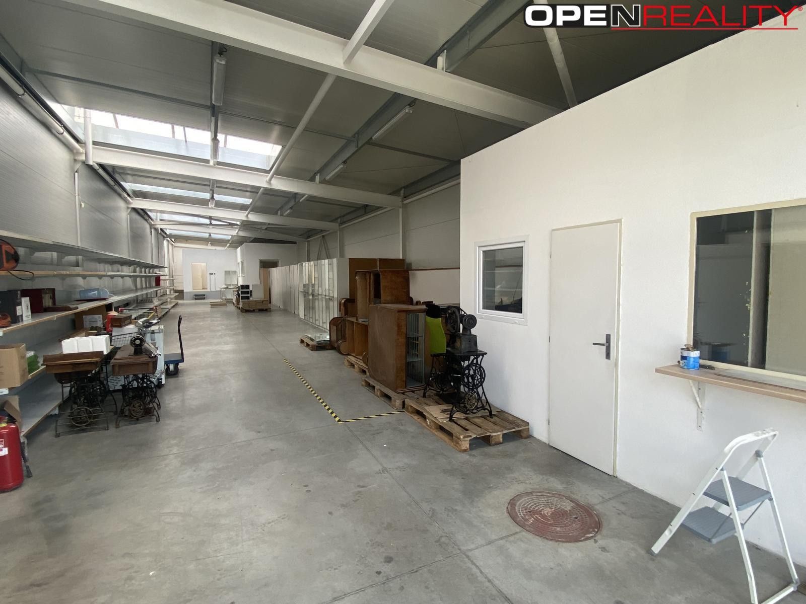 Pronájem komerčního prostoru 277 m² - foto 5