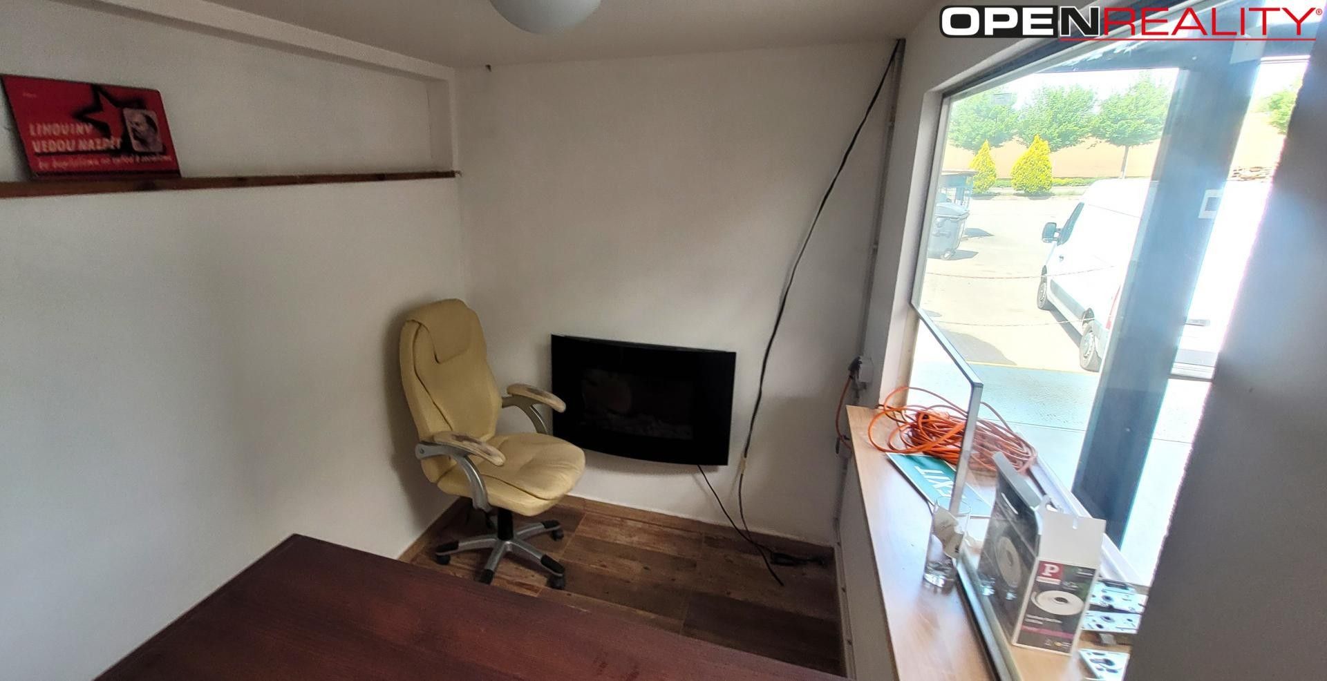 Pronájem komerčního prostoru 277 m² - foto 11