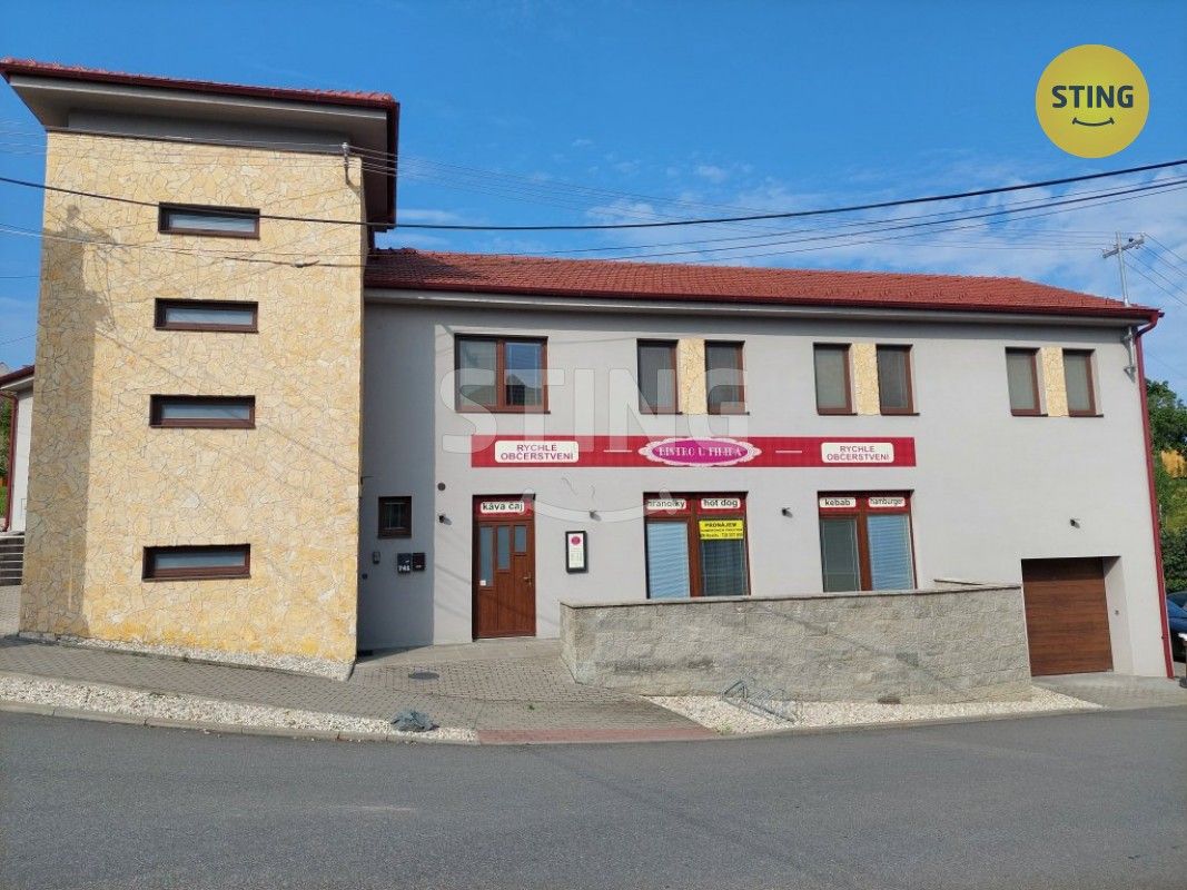 Pronájem komerčního prostoru 108 m² - foto 1