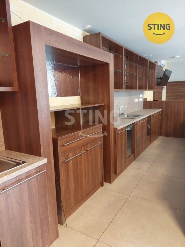 Pronájem komerčního prostoru 108 m² - foto 8