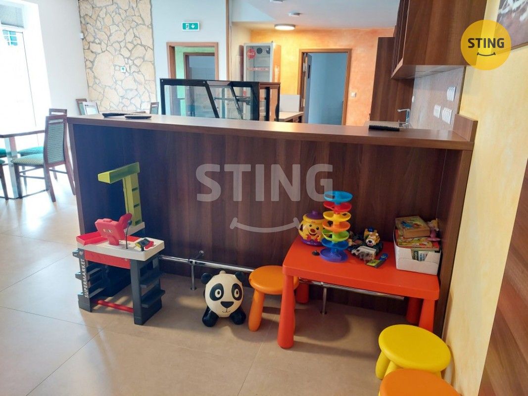Pronájem komerčního prostoru 108 m² - foto 11