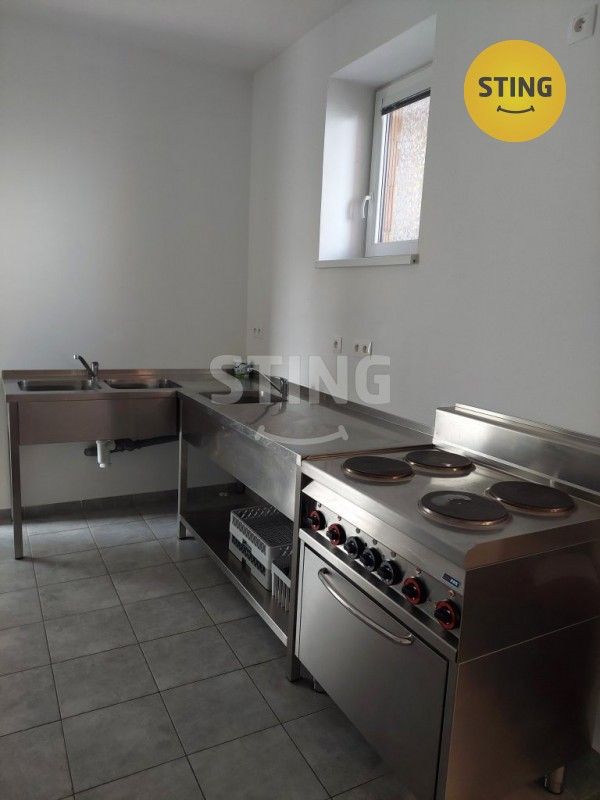 Pronájem komerčního prostoru 108 m² - foto 13