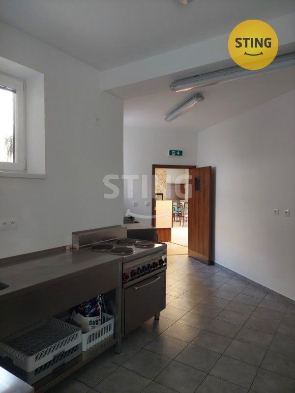 Pronájem komerčního prostoru 108 m² - foto 14
