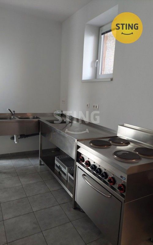 Pronájem komerčního prostoru 108 m² - foto 11
