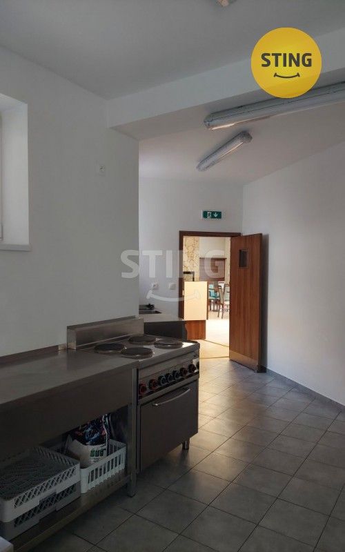 Pronájem komerčního prostoru 108 m² - foto 12