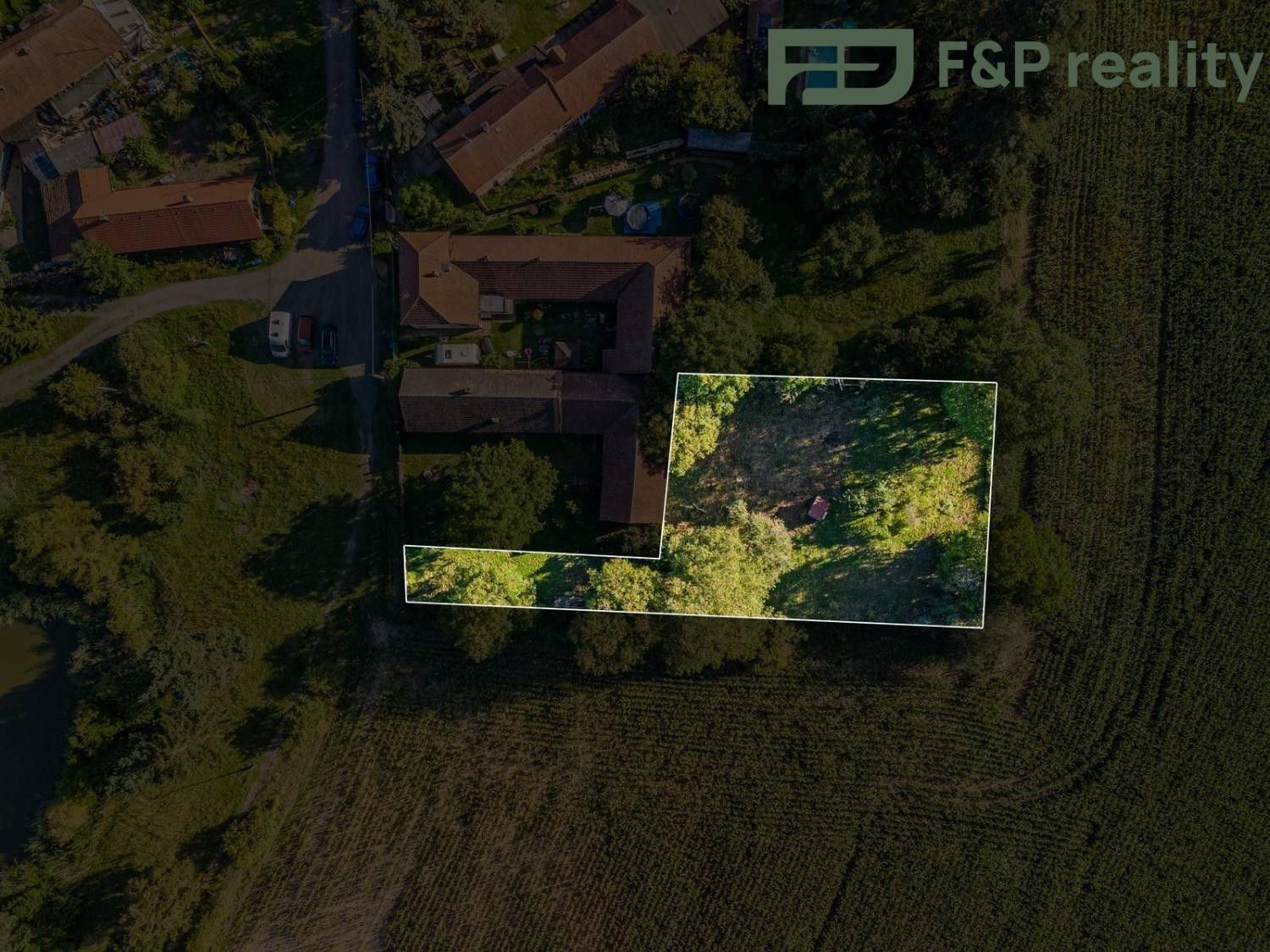 Prodej pozemku 1408 m² - foto 2