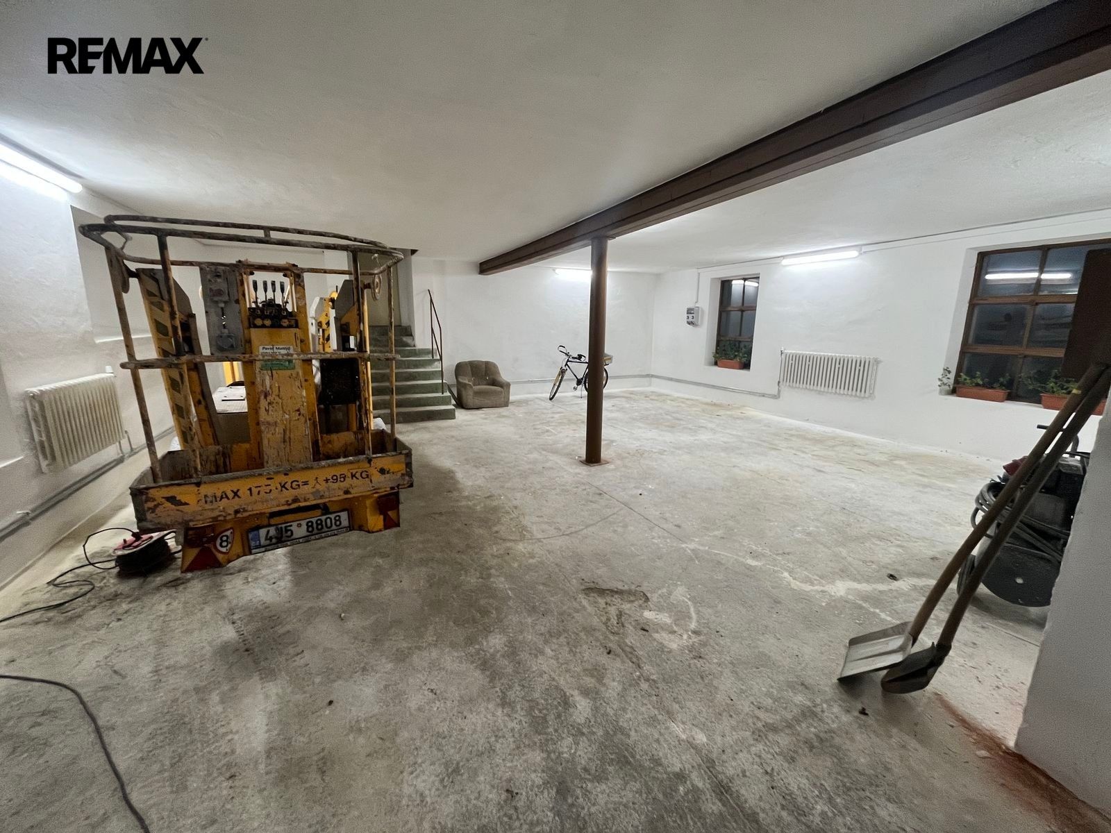 Pronájem komerčního prostoru 250 m² - foto 4