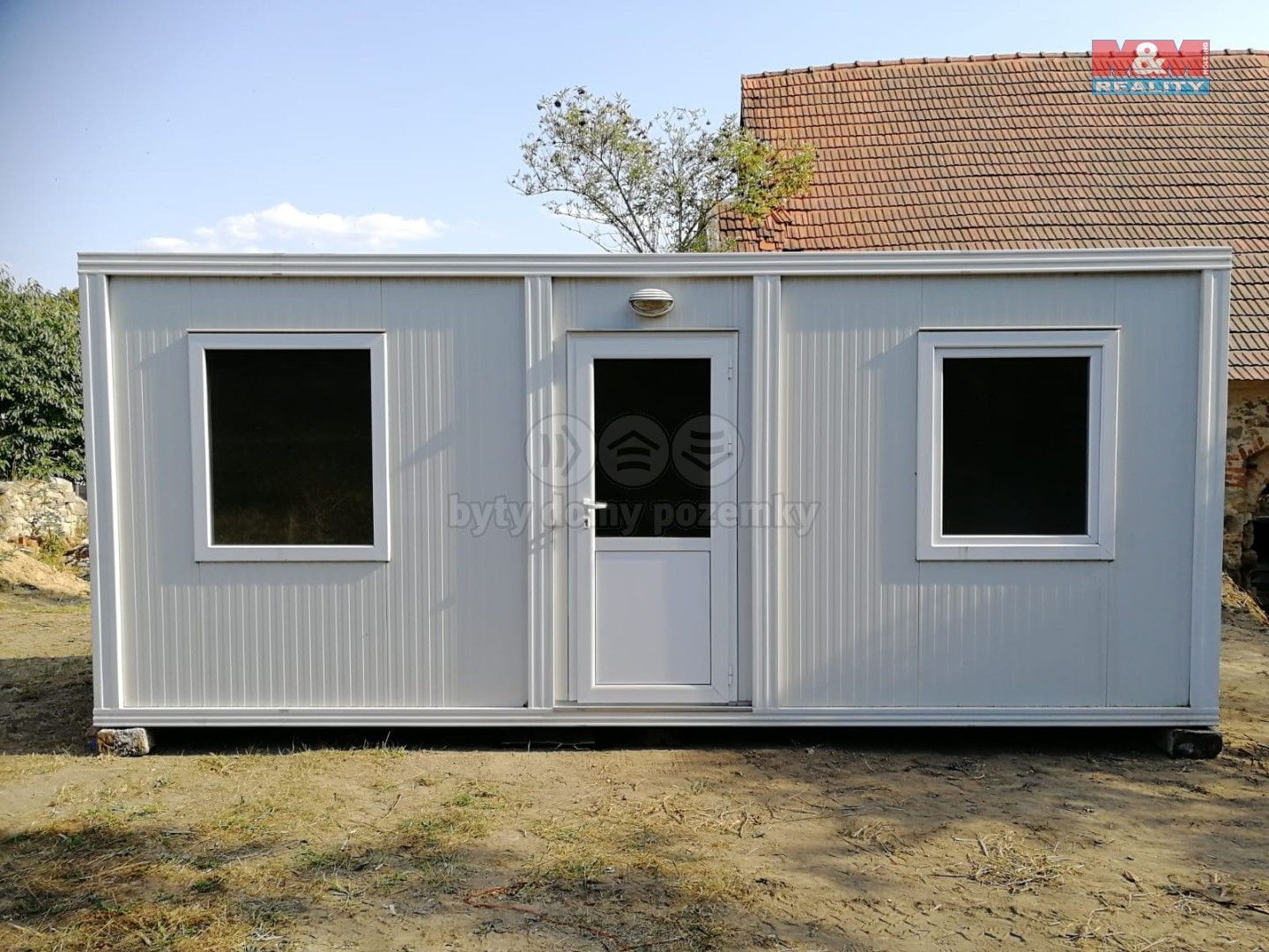 Prodej nemovitosti 36 m² - foto 1