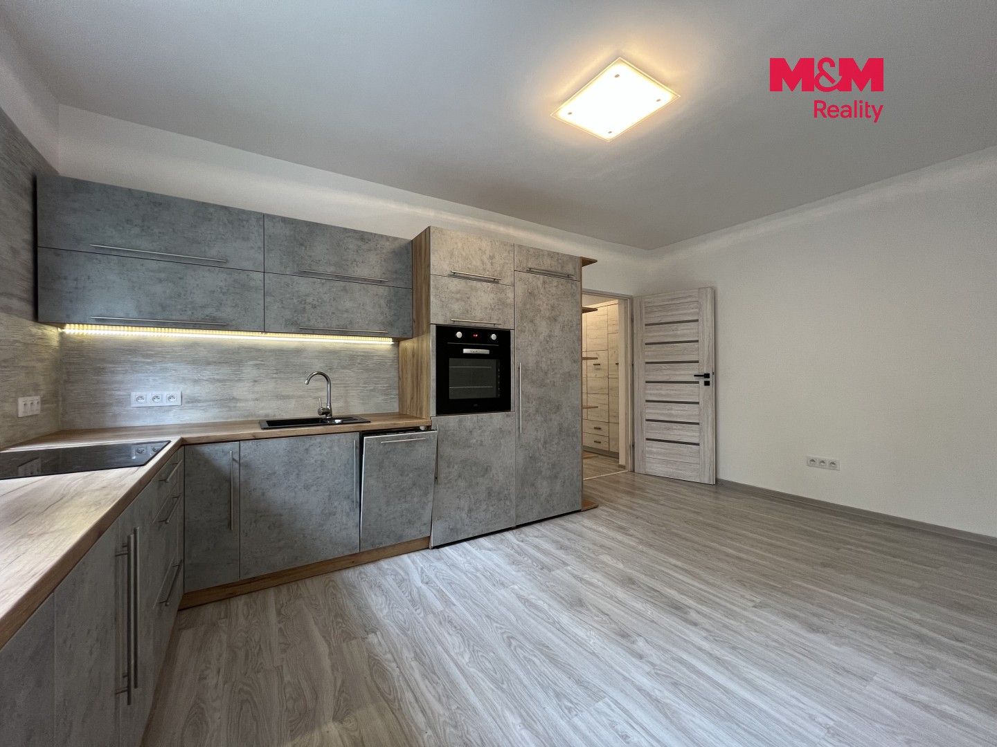 Pronájem bytu 3+kk 56 m² - foto 3