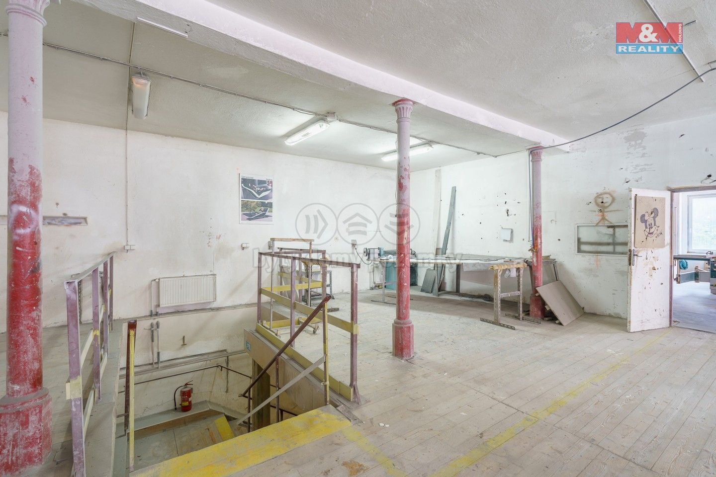 Prodej komerčního prostoru 2100 m² - foto 18