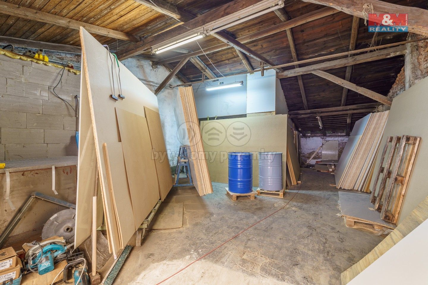 Prodej komerčního prostoru 2100 m² - foto 27