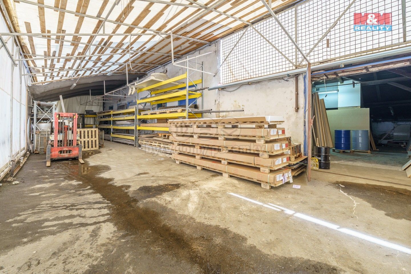 Prodej komerčního prostoru 2100 m² - foto 26