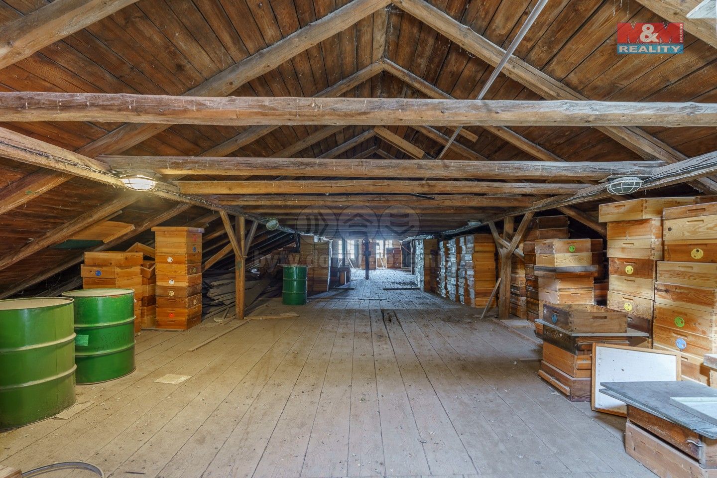 Prodej komerčního prostoru 2100 m² - foto 34