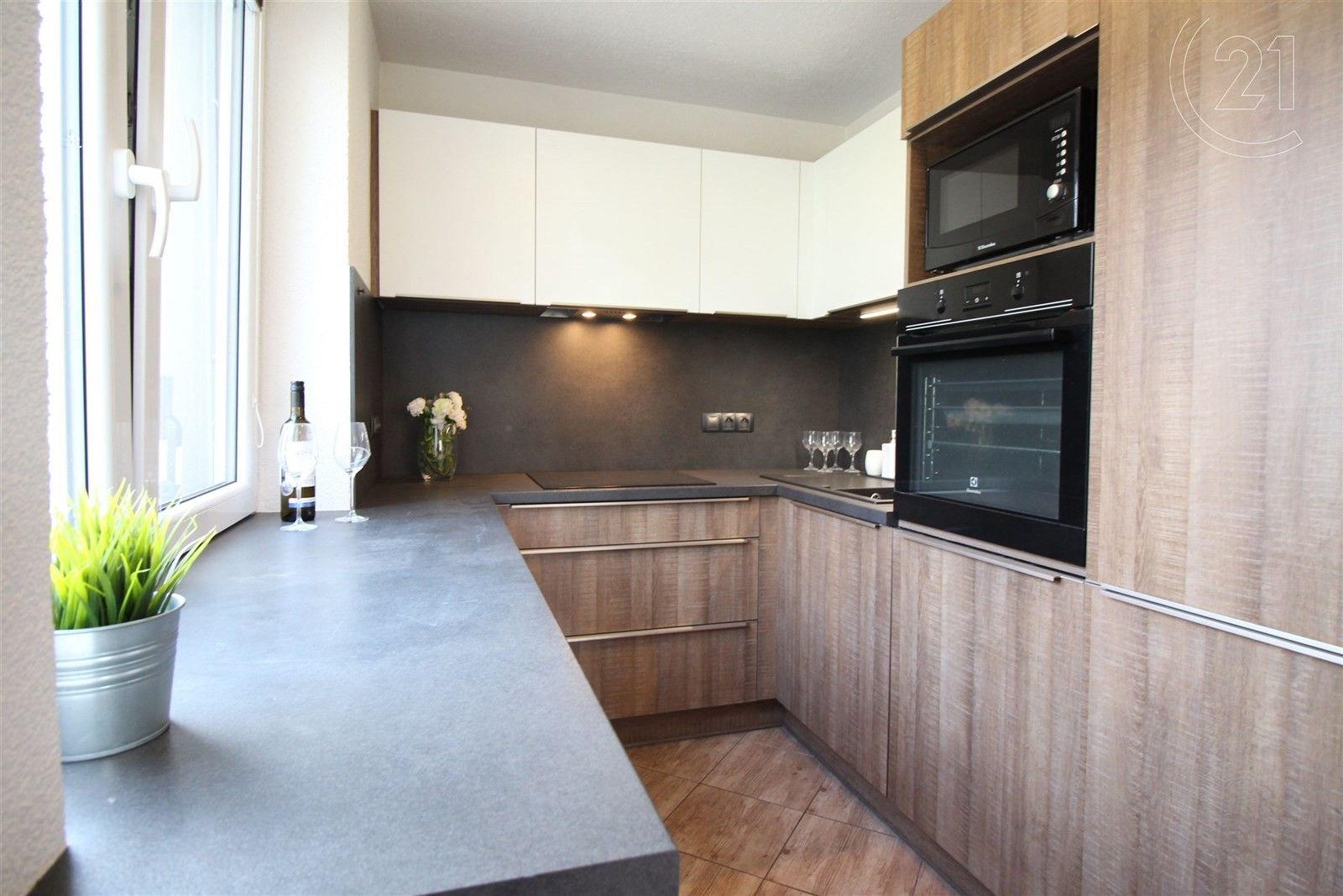 Prodej komerčního prostoru 118 m² - foto 2
