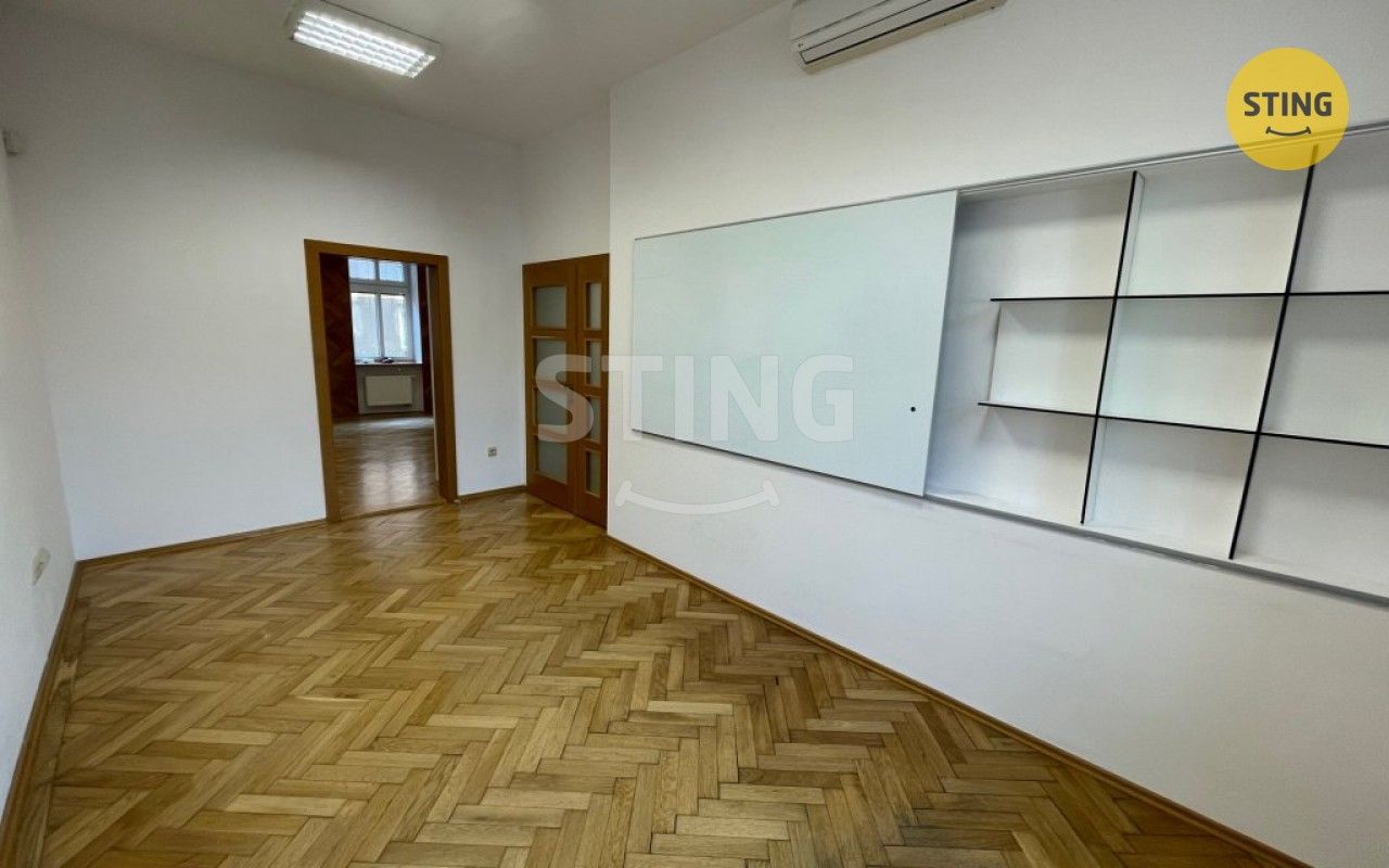 Pronájem komerčního prostoru 108 m² - foto 4