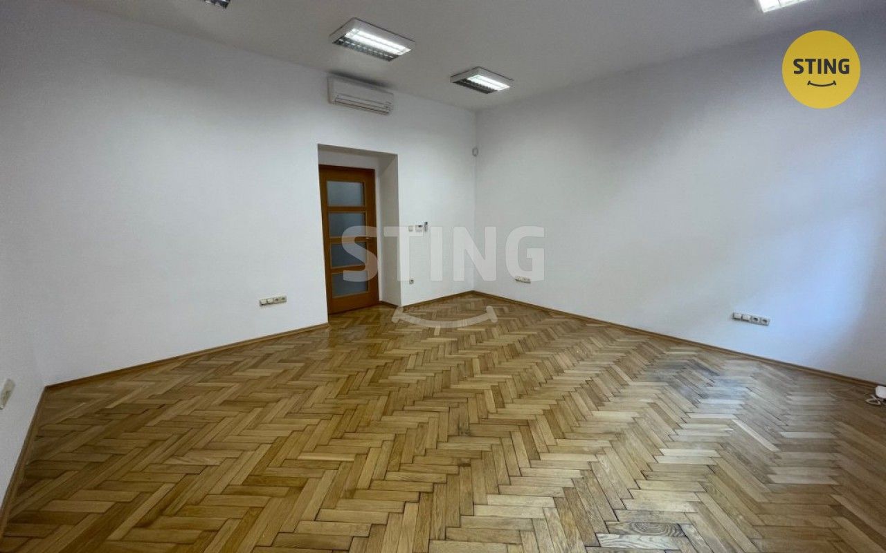 Pronájem komerčního prostoru 108 m² - foto 7