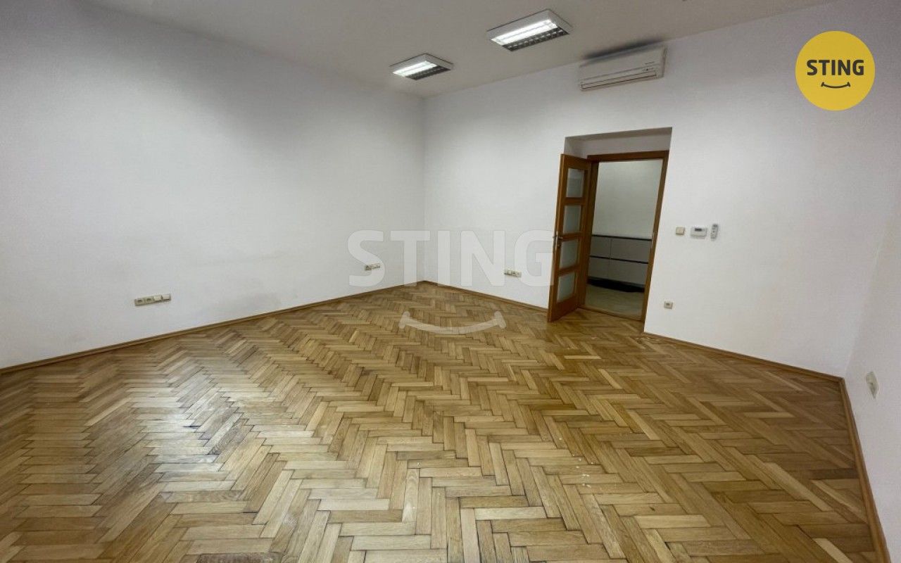 Pronájem komerčního prostoru 108 m² - foto 6
