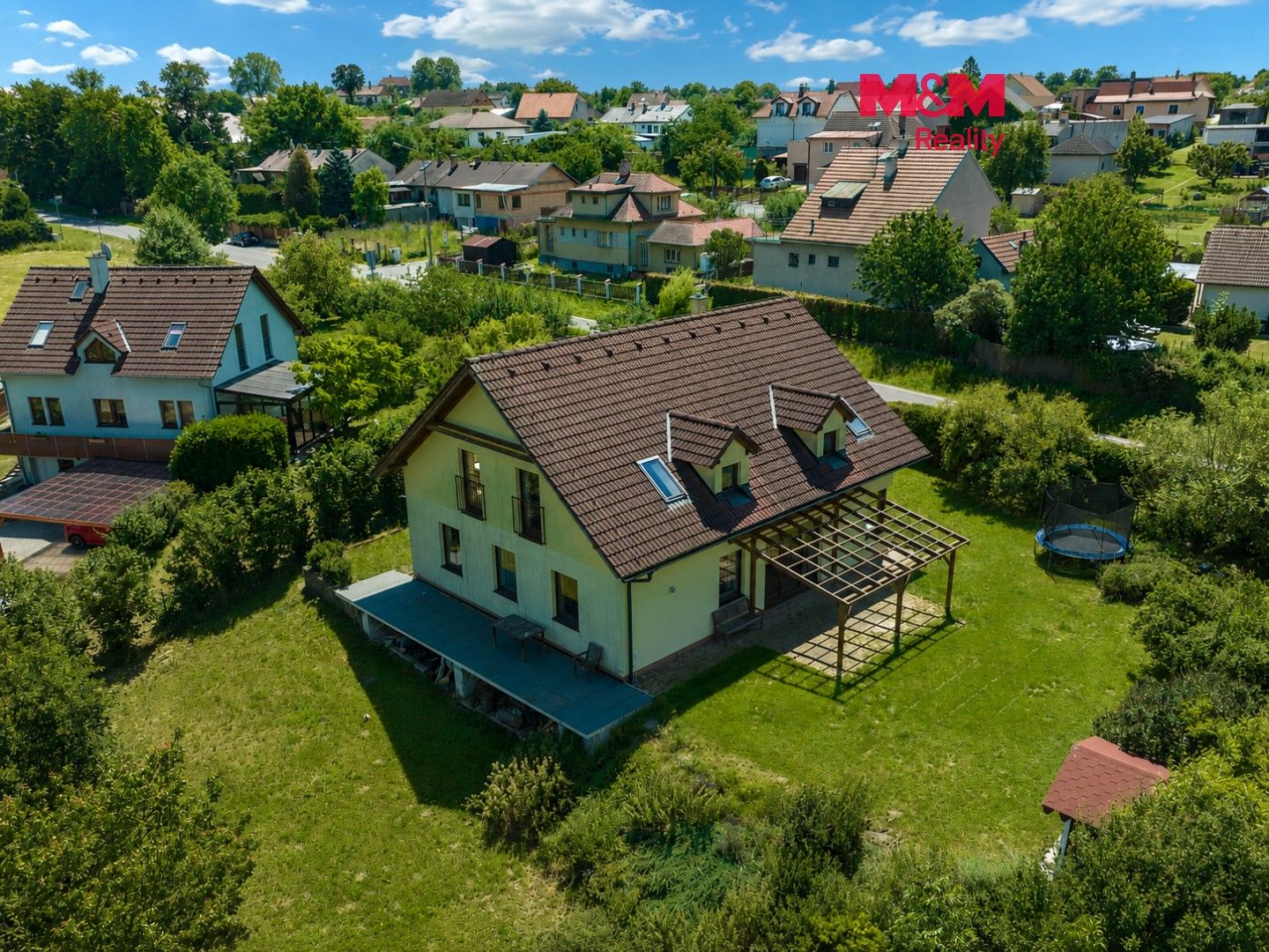 Prodej domu 240 m² - foto 1
