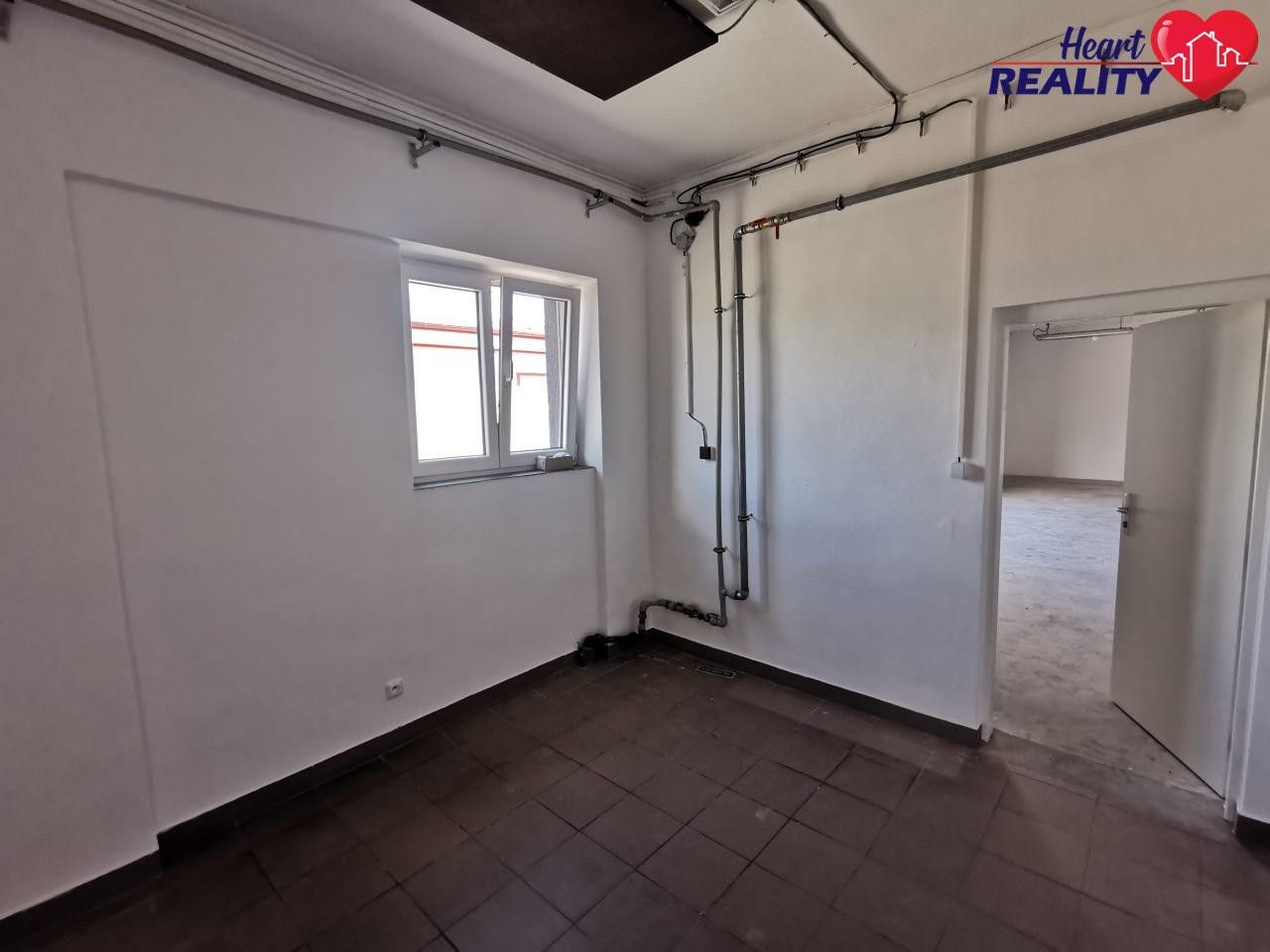 Pronájem komerčního prostoru 61 m² - foto 7