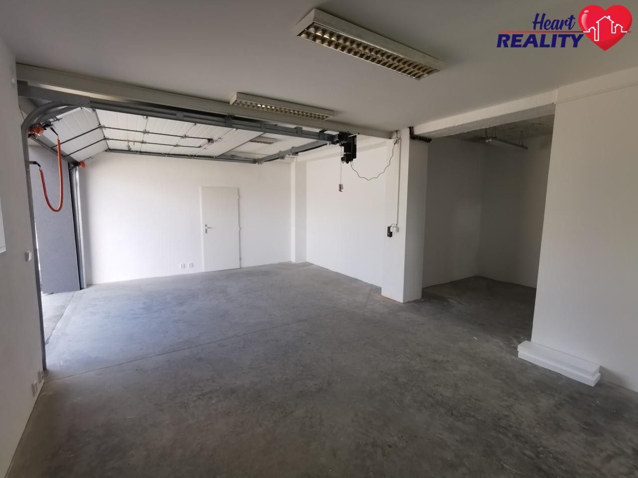 Pronájem komerčního prostoru 61 m² - foto 8