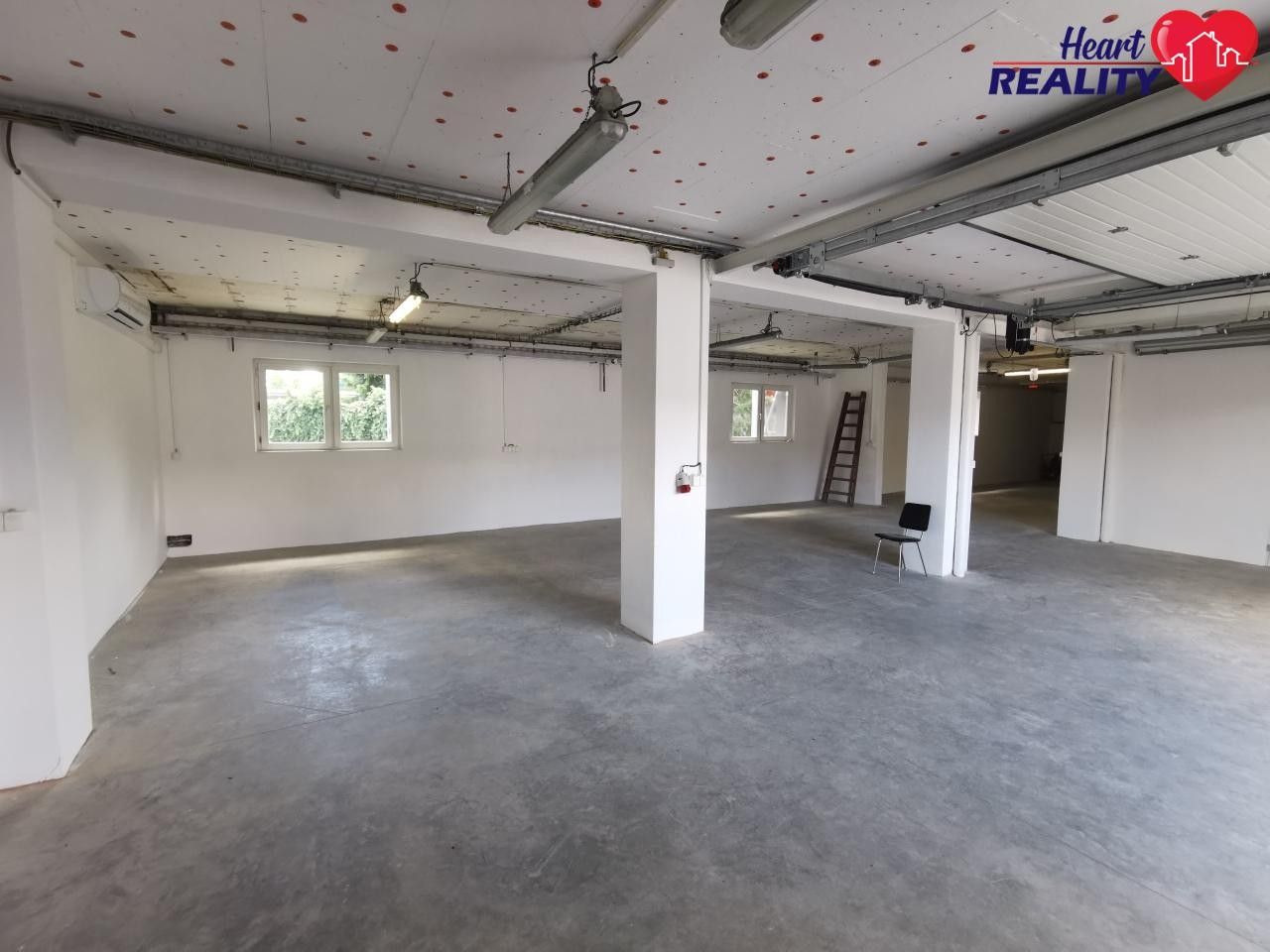 Pronájem komerčního prostoru 157 m² - foto 9