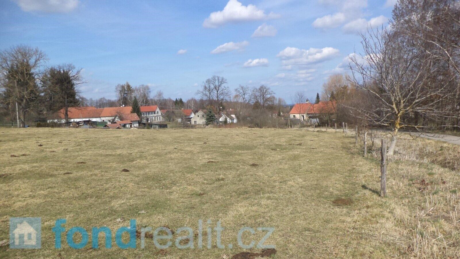 Prodej pozemku 1200 m² - foto 2