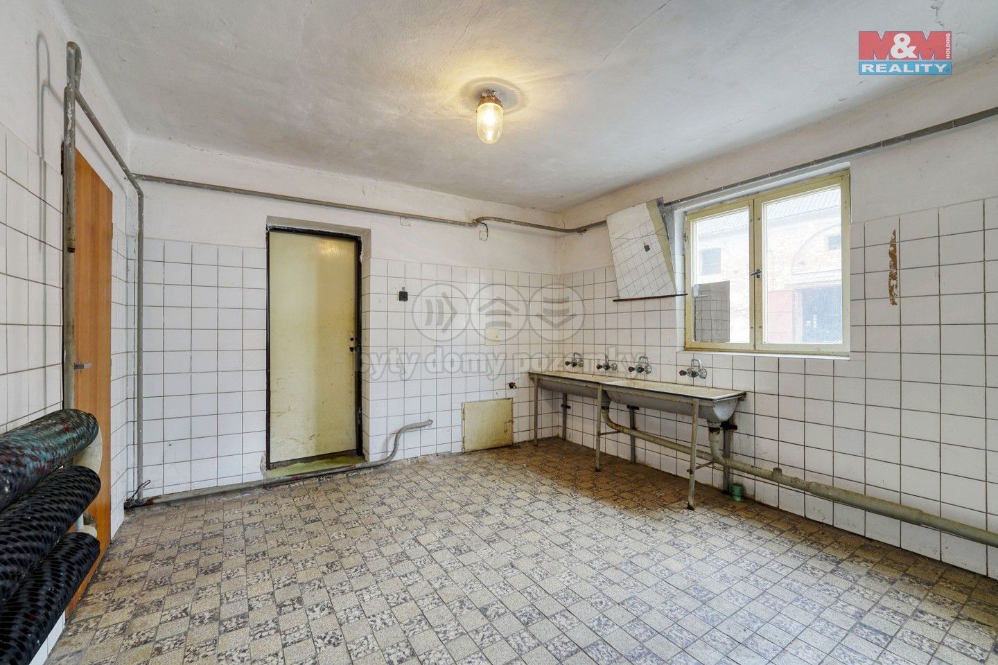 Prodej komerčního prostoru 1564 m² - foto 30