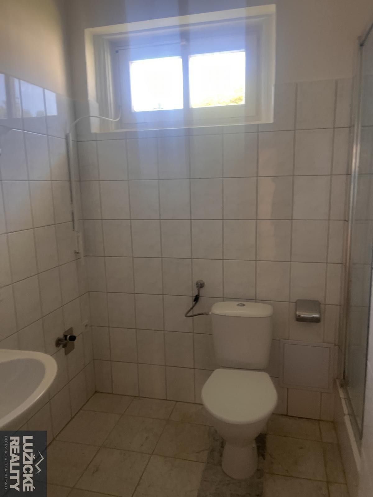 Pronájem bytu 2+1 79 m² - foto 12