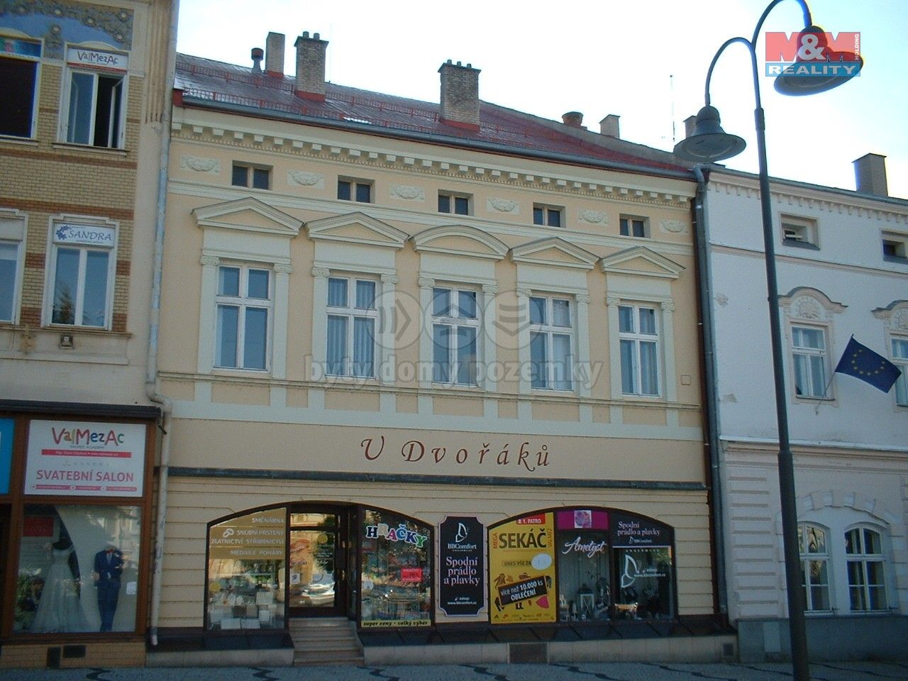 Pronájem komerčního prostoru 99 m² - foto 1