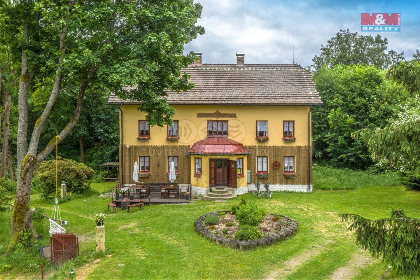 Prodej komerčního prostoru 280 m² - foto 1