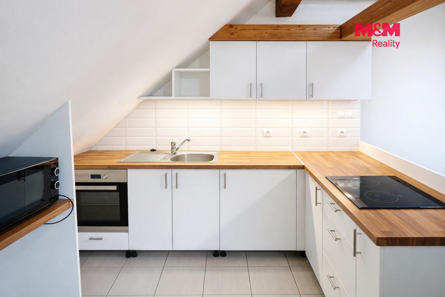 Pronájem bytu 3+kk 70 m² - foto 4