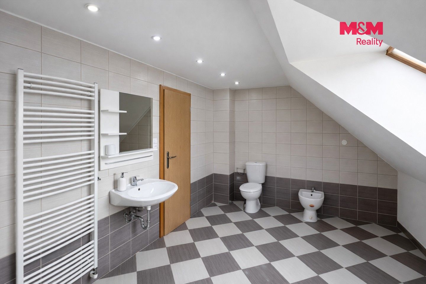 Pronájem bytu 3+kk 70 m² - foto 6