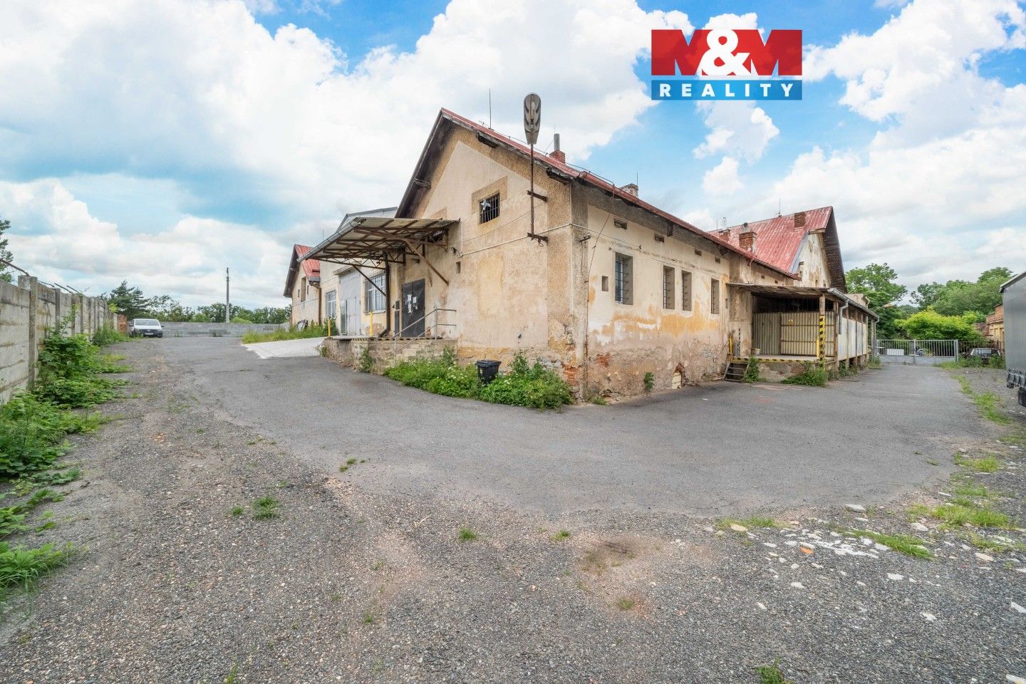 Pronájem komerčního prostoru 205 m² - foto 1