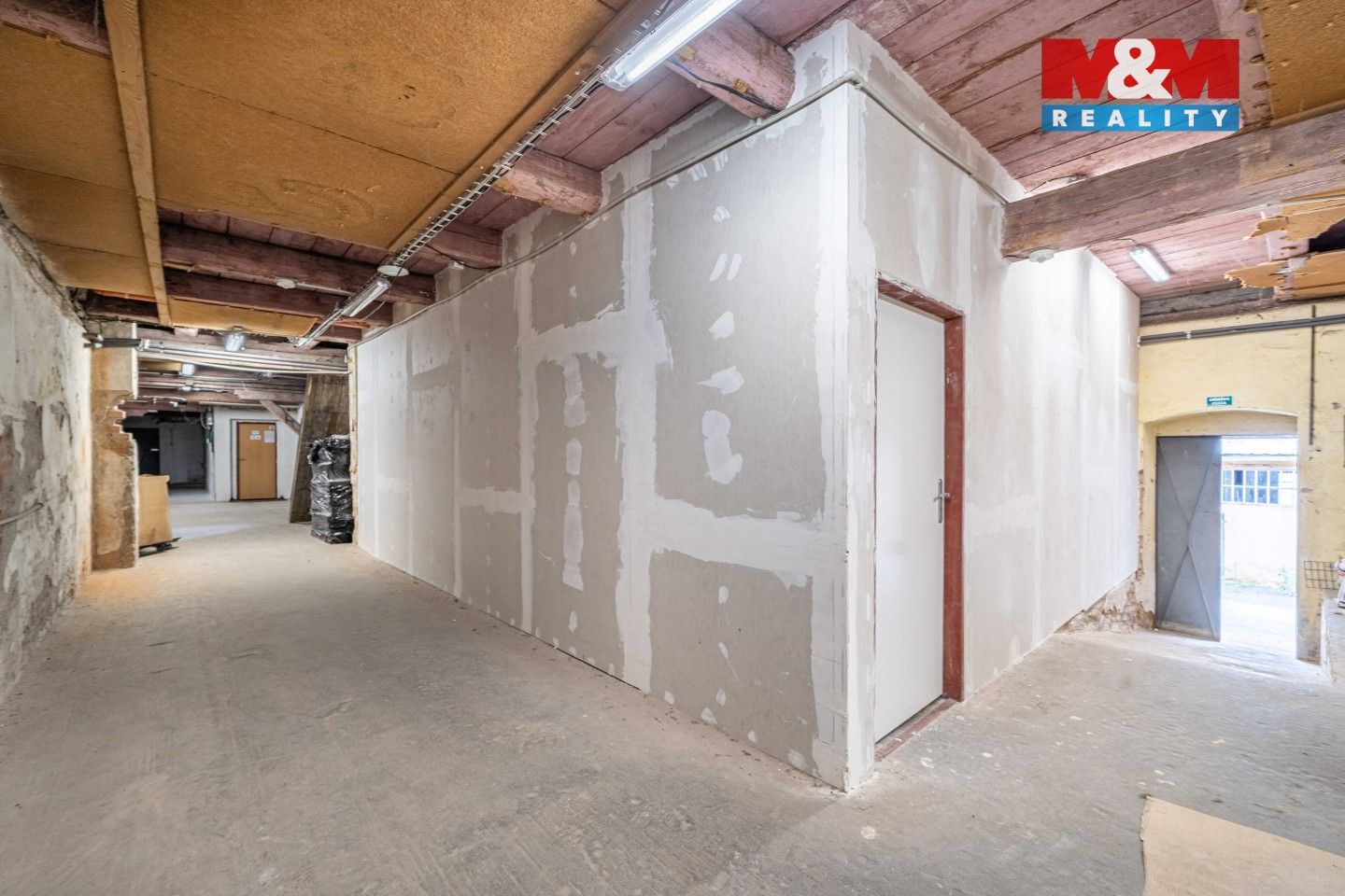 Pronájem komerčního prostoru 205 m² - foto 5