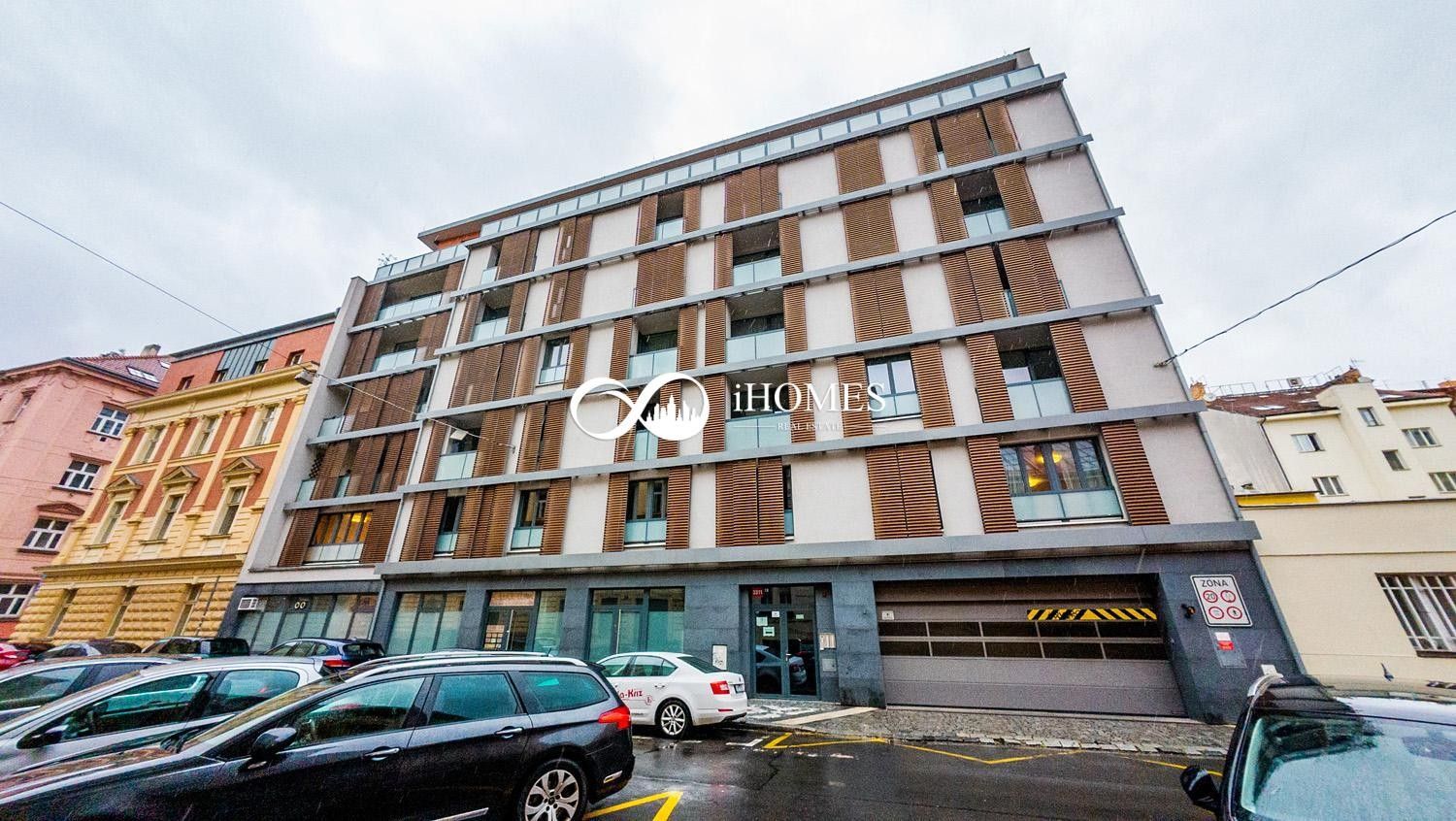 Pronájem bytu 3+kk 115 m² - foto 1