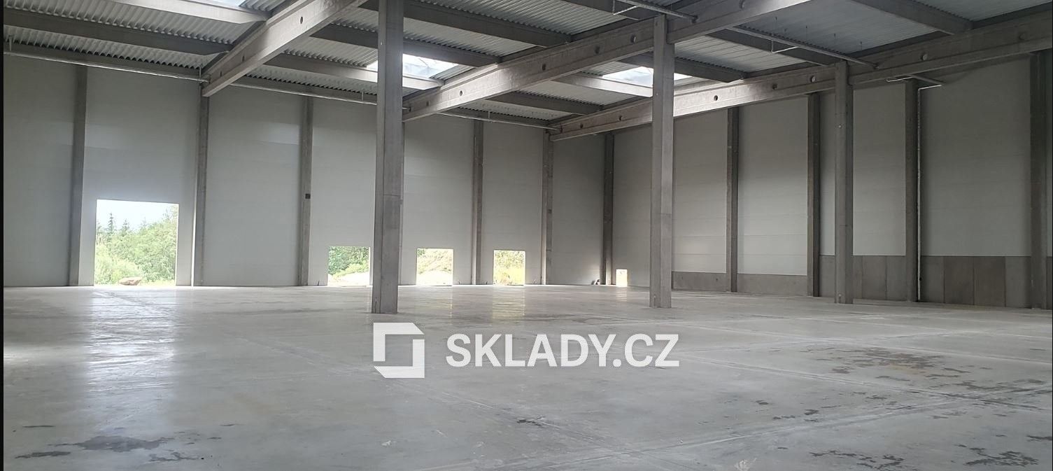 Pronájem komerčního prostoru 1000 m² - foto 3